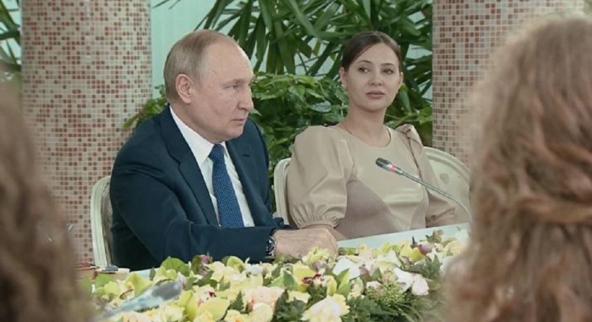 Putin Warns Countries Against Imposing No-Fly Zone Over Ukraine