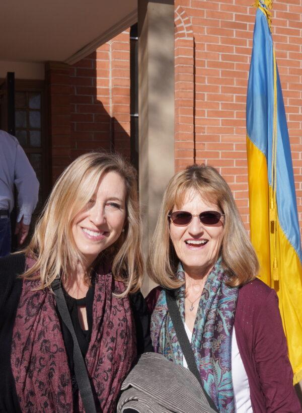 Kristin LaRue-Sandler (L) and her mother Patti Burt of Butte, Montana, attended the Sunday morning liturgy at St. Mary's Protectress Ukrainian Orthodox Church in Phoenix, Ariz., to show their support for the people of war-torn Ukraine. (Allan Stein/The Epoch Times)