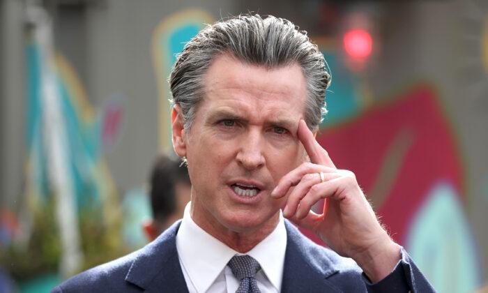 Newsom Joins Oregon, Washington in Pact to Ensure Abortion Access