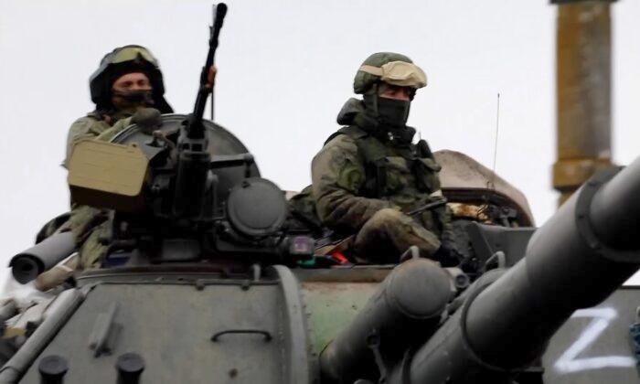 Russia Video Said to Show Artillery Units in Ukraine