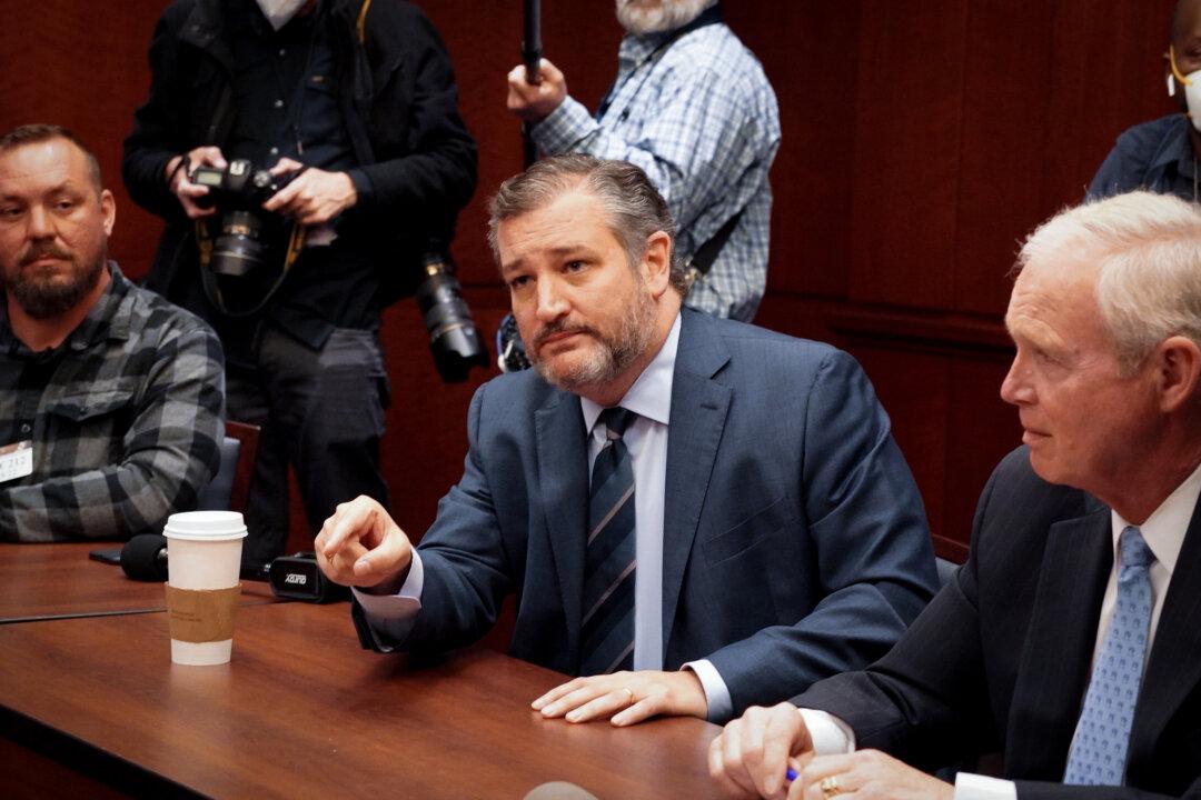 Senators Say People’s Convoy ‘Fighting for Freedom’ After Meeting on Capitol Hill