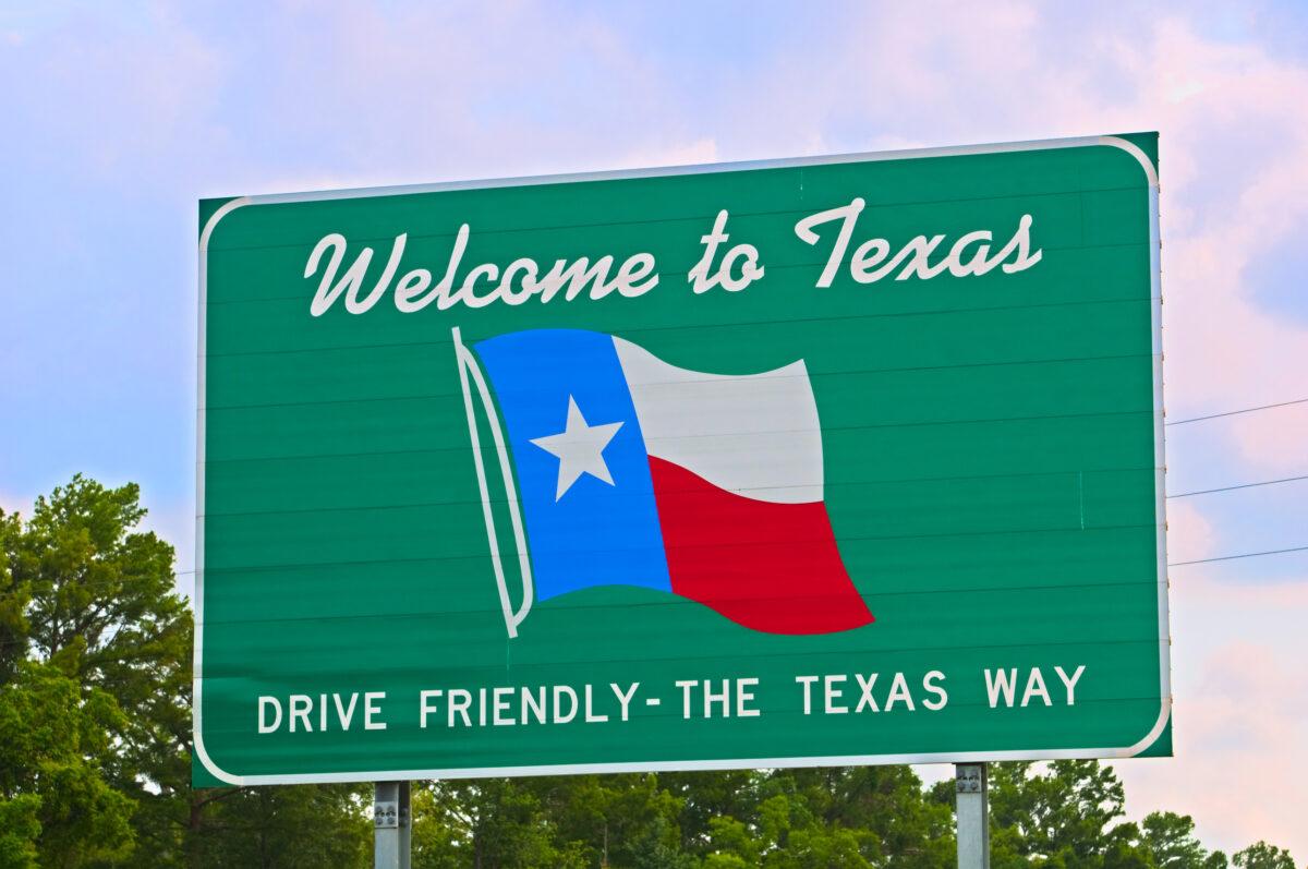 Texas welcome sign coming from the east on Interstate 10. (Getty Images)