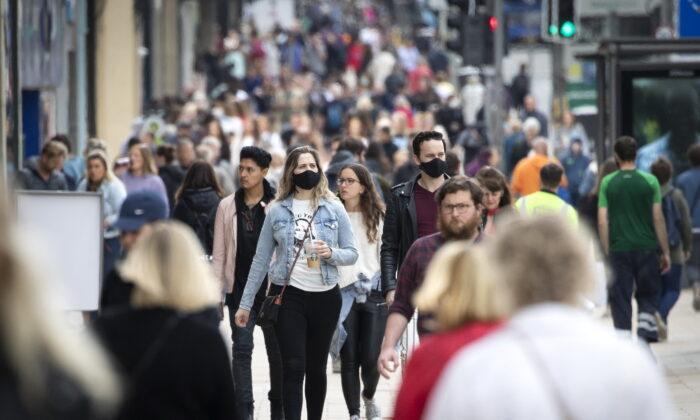 Consumer Confidence Nosedives Amid Cost of Living Crisis