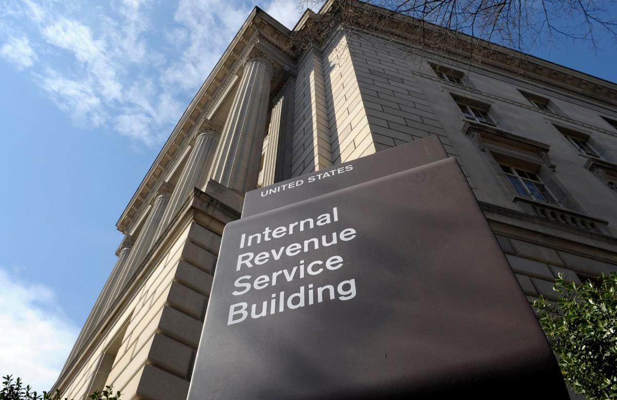 GOP Issues Warning as Democrat 'Inflation Reduction Act' Includes Hiring of 87,000 New IRS Agents
