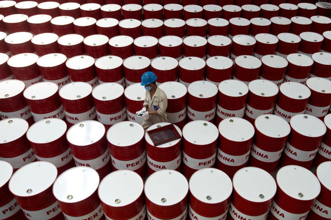 OPEC+ Sticks to Oil Output Plans