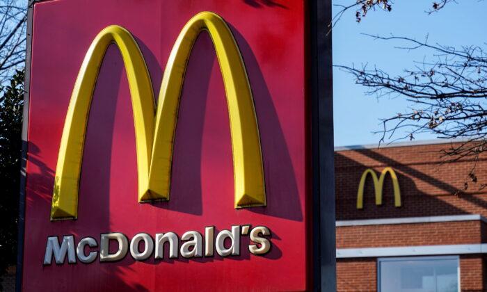 NY Pension Chief Says McDonald’s, PepsiCo Should Consider Russia Risk