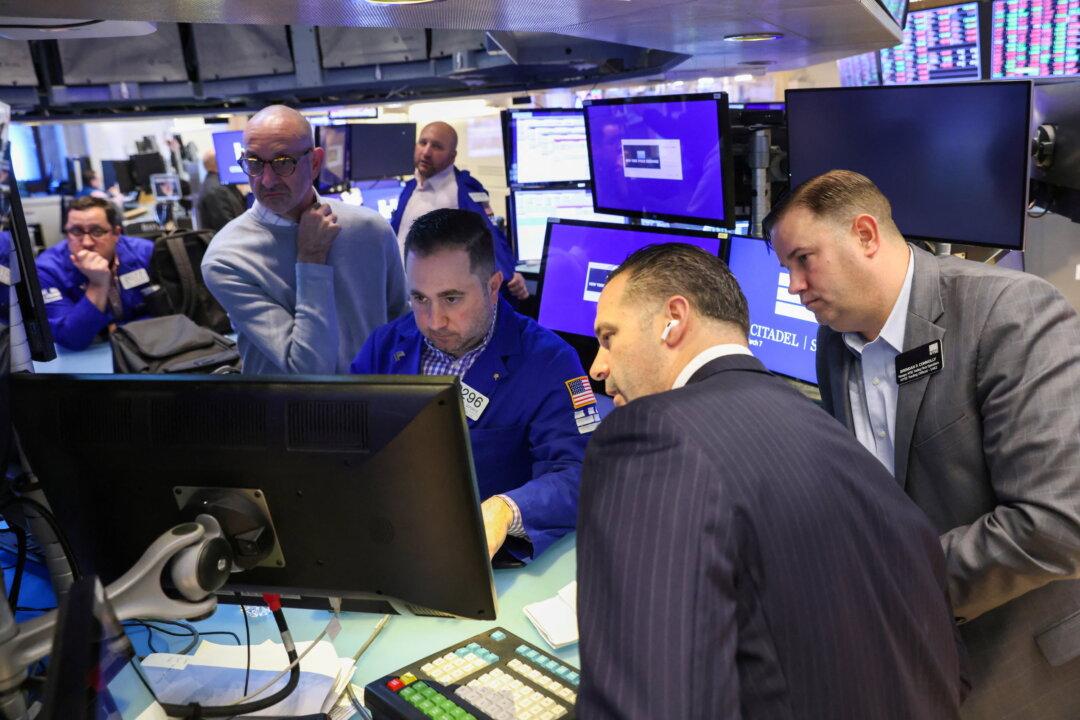 Wall Street Surges in Broad Rally as Oil Prices Slide; Fed in Focus