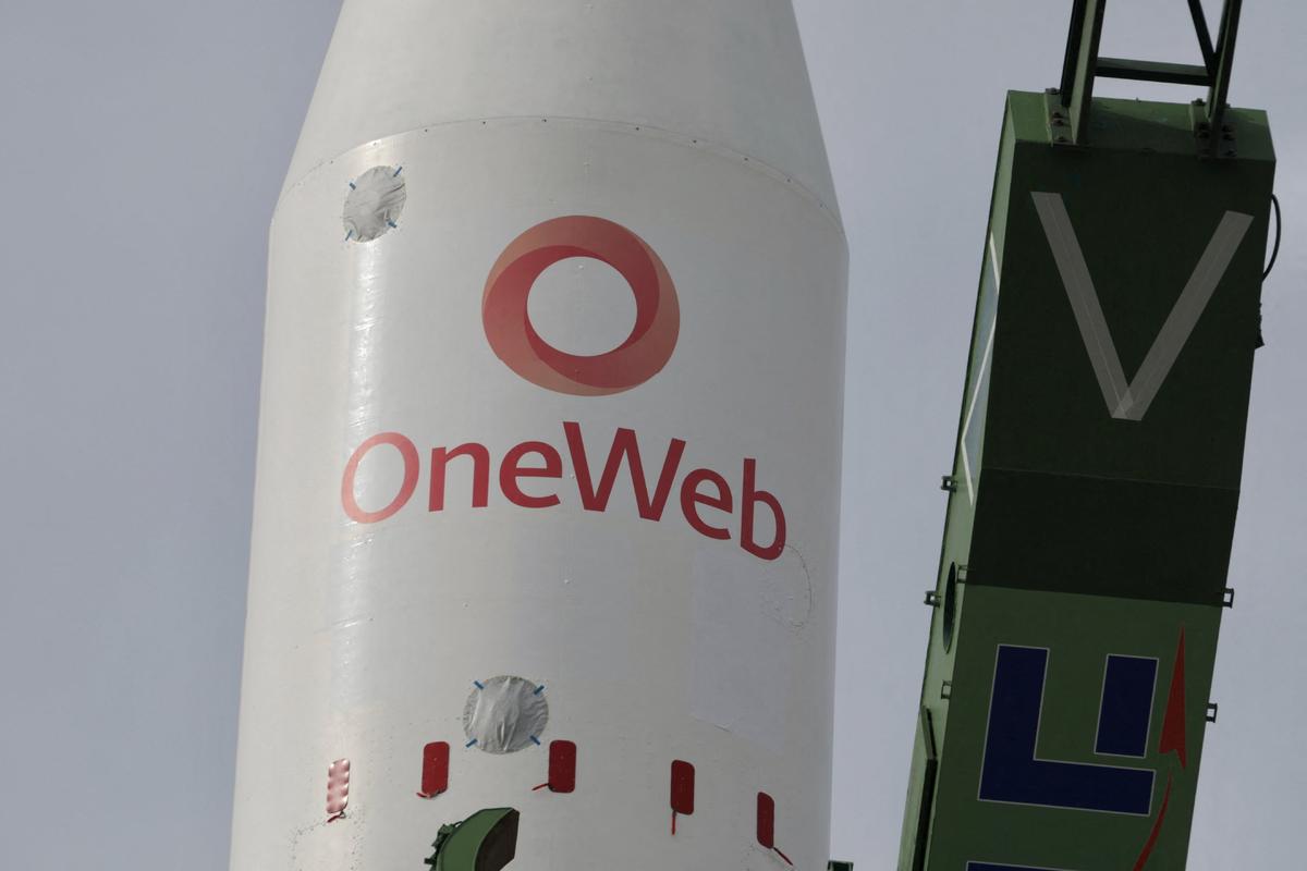 OneWeb to Launch Satellites With SpaceX After Suspending Ties With Russian Agency