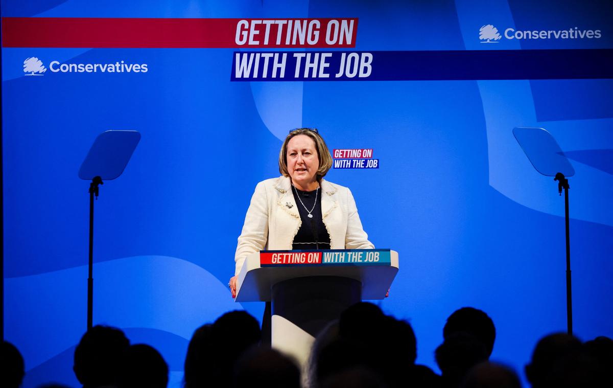 US, Britain to Continue Trade Dialogue in Scotland in April