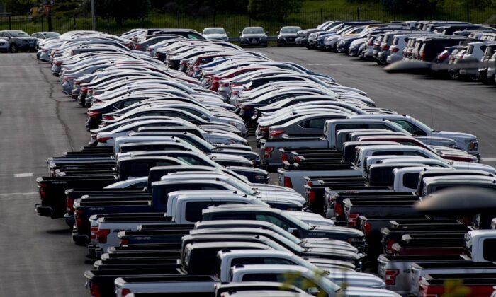March US Auto Sales to Tumble on Rising Inflation, Ukraine Crisis: Data