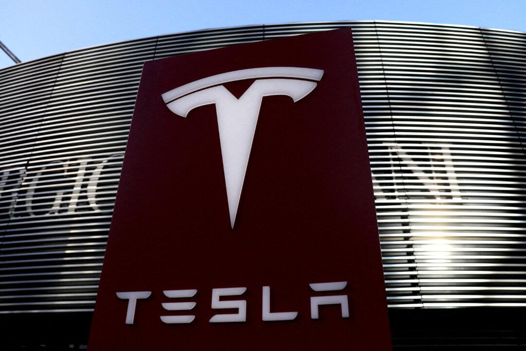 Tesla Recalls 947 US Vehicles Over Delay in Rearview Image Display, NHTSA Says