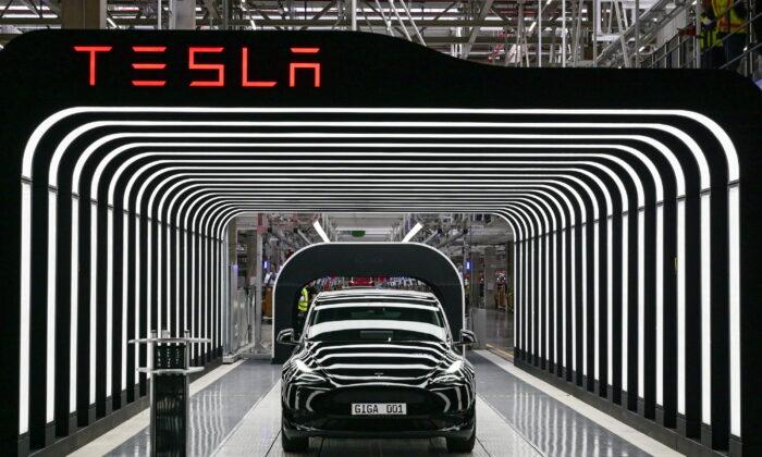 No Current Talks With Tesla About Potential Union Vote: UAW President