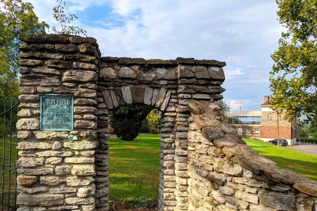 Ask the Builder: Building a Stone Wall and Arch