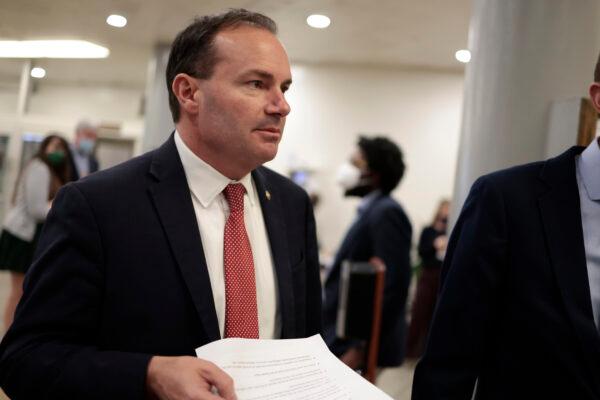 Sen. Mike Lee (R-Utah) walks on Capitol Hill in Washington in a file image. (Anna Moneymaker/Getty Images)