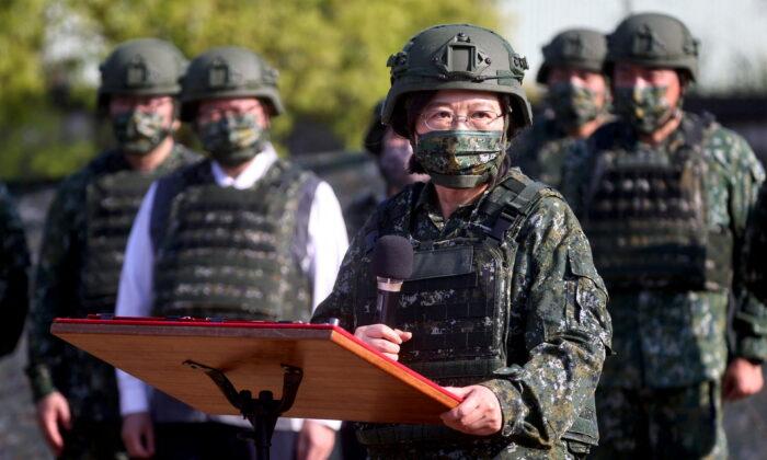 Taiwan Opens Military Reservist Training to Women Amid Communist China’s Provocations