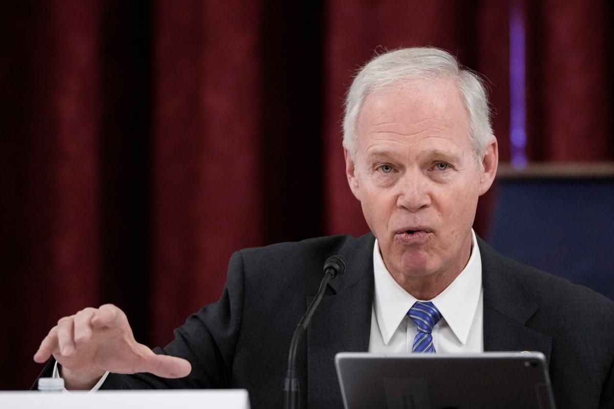 Jan. 6 Panel Releases Incomplete Texts to Suggest Sen. Ron Johnson Was Involved in Electoral Conspiracy