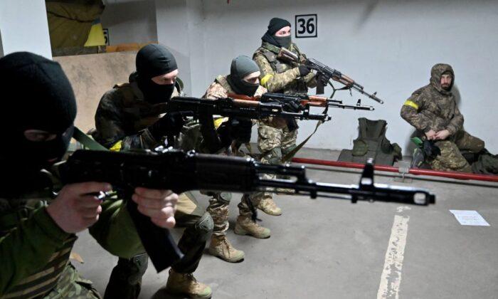 Florida Gunmaker KelTec Sending 400 Semi-Automatic Rifles to Ukraine