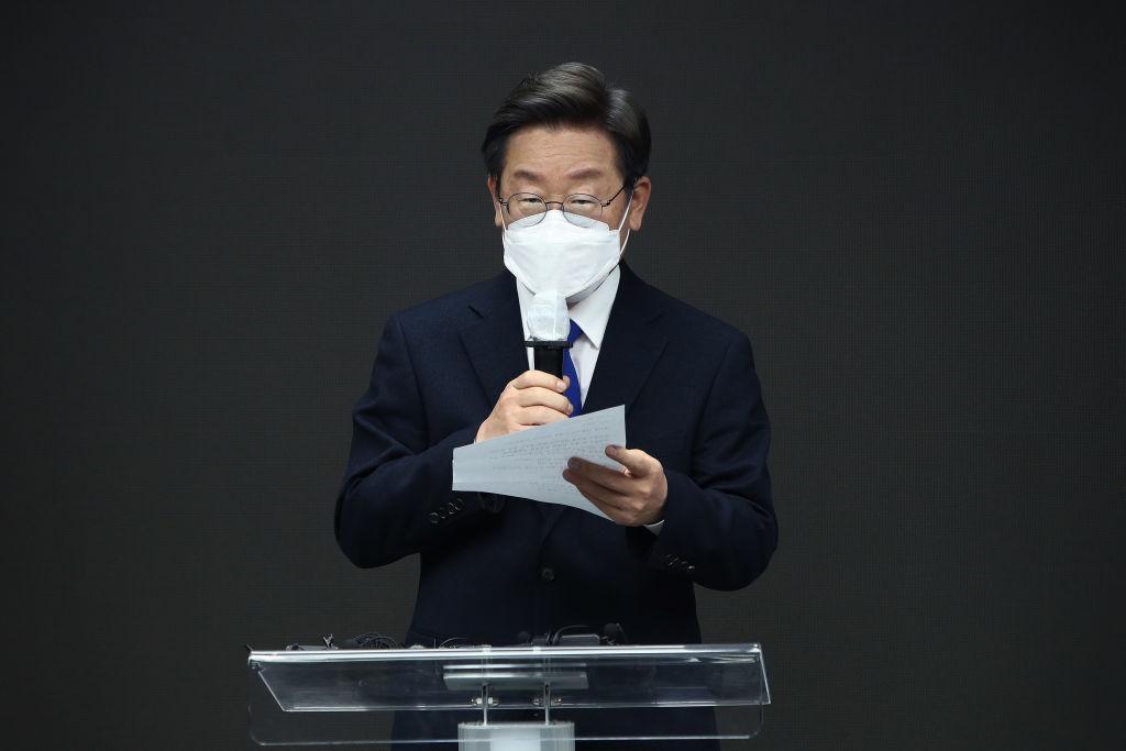 South Korean presidential candidate Lee Jae-myung of the Democratic Party admits defeat in the election at the party's headquarters in Seoul, South Korea on March 10, 2022. (Chung Sung-Jun/Getty Images)