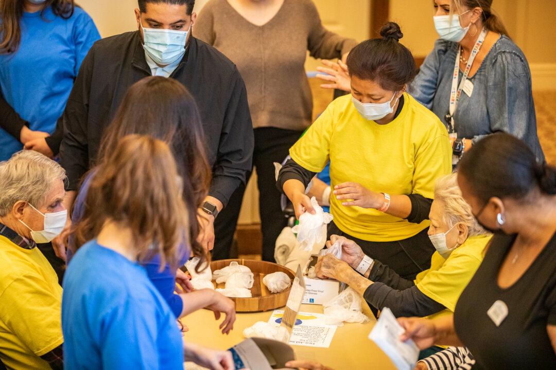 Orange County Seniors Assemble First-Aid Kits for Ukrainians