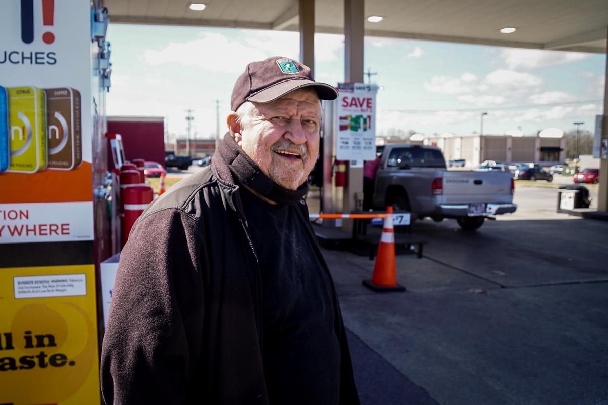 Robert Hart of Fort Oglethorpe, Ga., buys gasoline on Mar. 10, 2022, at a Georgia gas station. (Jackson Elliott/The Epoch Times)