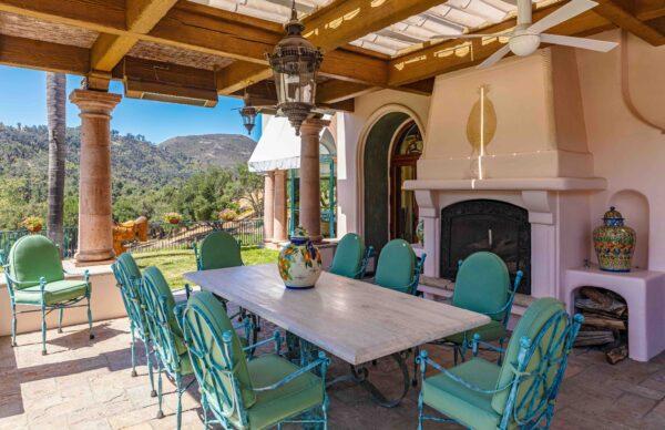 Malibu Ranch Estate; the alfresco patio dining area. (Courtesy Jade Mills)