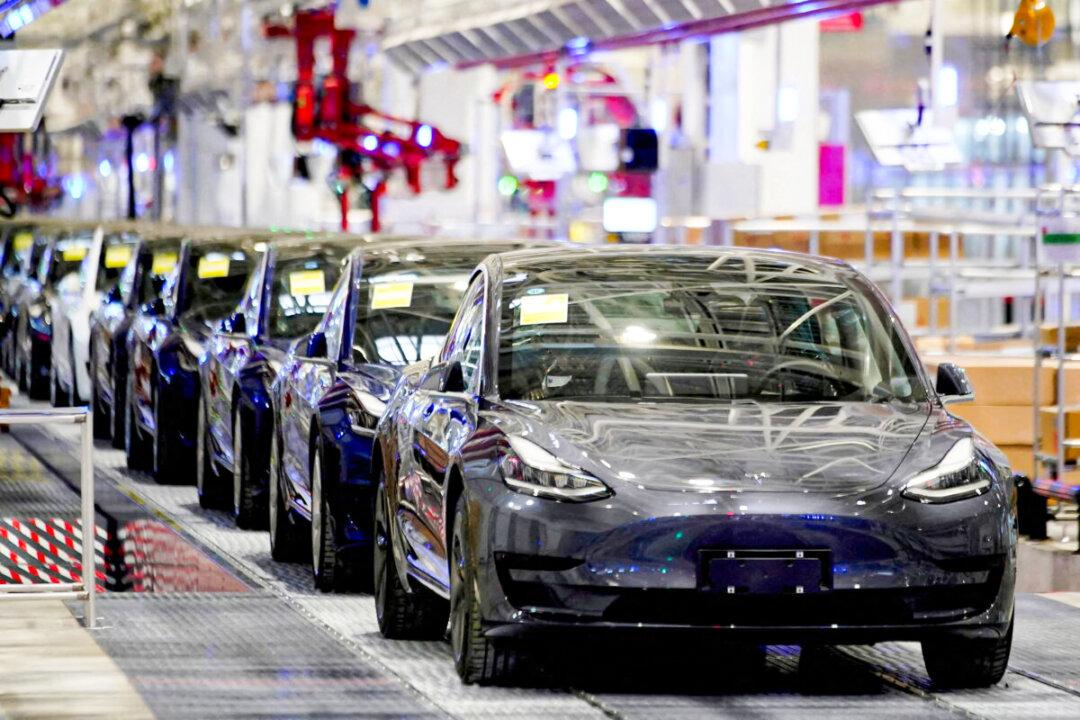 Tesla Joins GM, Ford in Slowing EV Factory Ramp as Demand Fears Spread