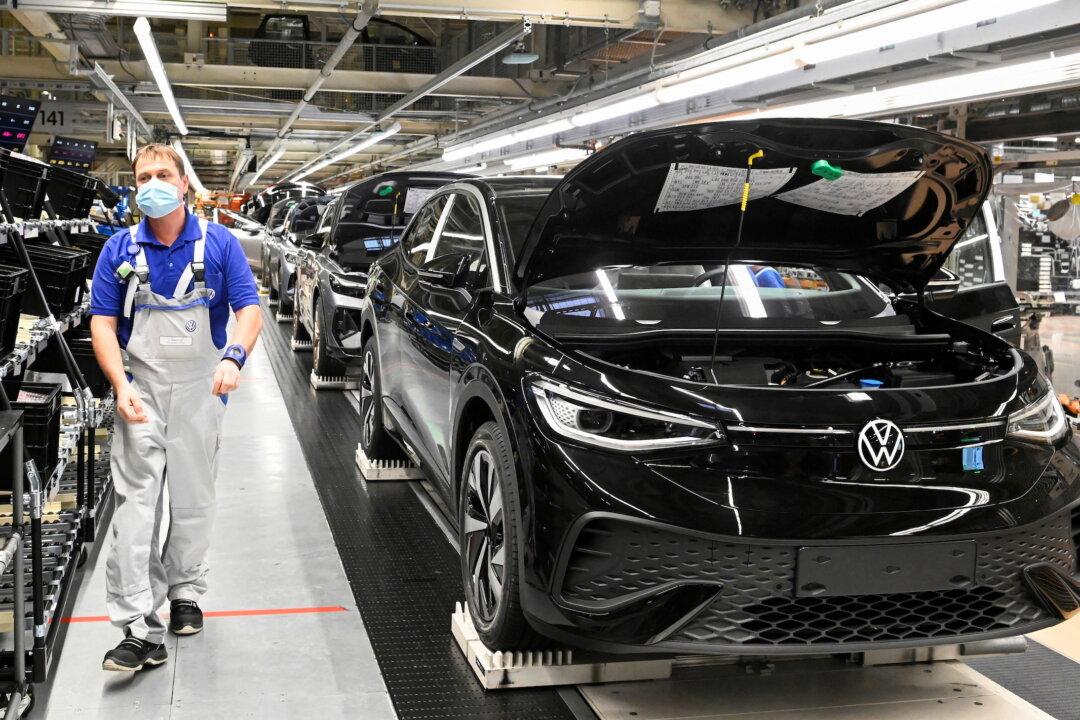 European Union Car Sales Decline Further in February