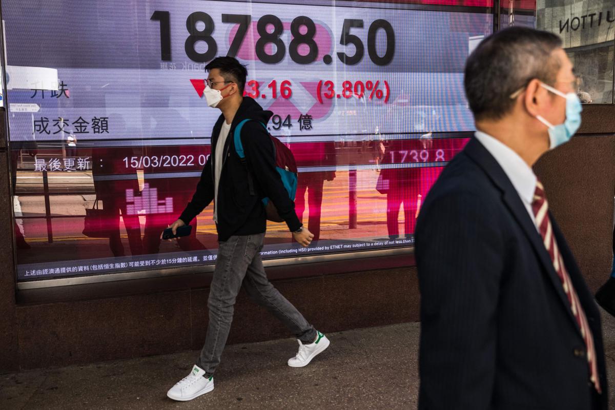Beijing Rushes to Revive Market After Chinese Stocks Crash