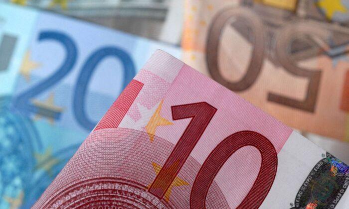 Peace Talks Send Euro Higher, Overshadowing Expected Fed Rate Hike