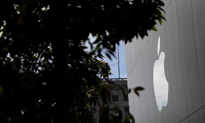 Former Apple Employee Charged With Defrauding $10 Million