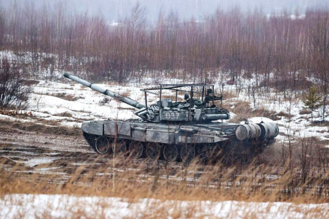 Ukraine Sees Signs of Another Neighbor Planning ‘Direct Invasion’