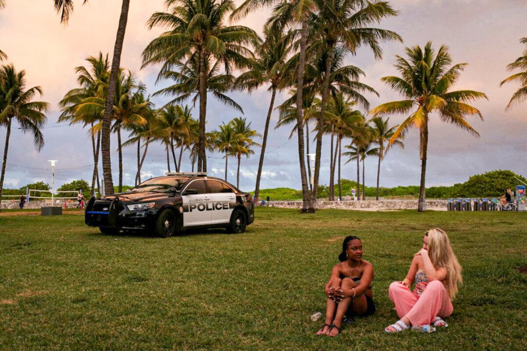 Miami Beach Declares Curfew After Spate of Gun Violence