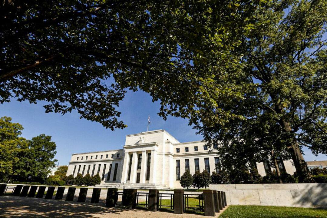Fed Plans to Shrink Balance Sheet by $95 Billion a Month, Employ 50-Basis-Point Hikes to Cool Inflation