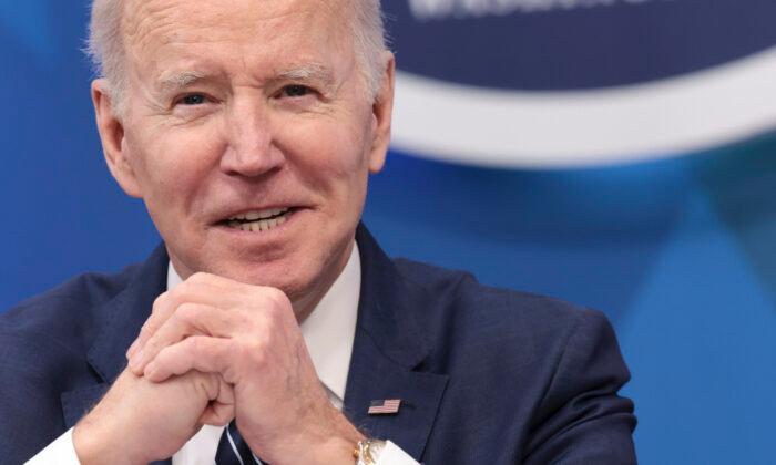 Biden Meets With CEOs to Discuss Russian Invasion of Ukraine, Price Increases