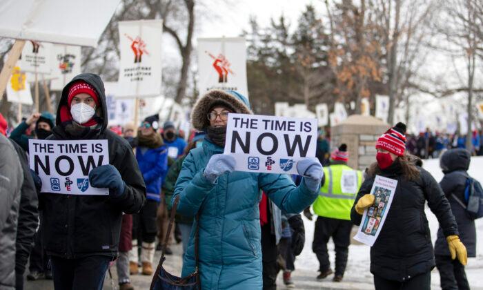 Minneapolis Students Left Out of School as Teacher Strike Enters 3rd Week