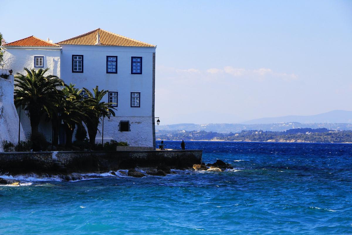 Spetses is a popular weekend destination. (Eleni Afiontzi/Unsplash)