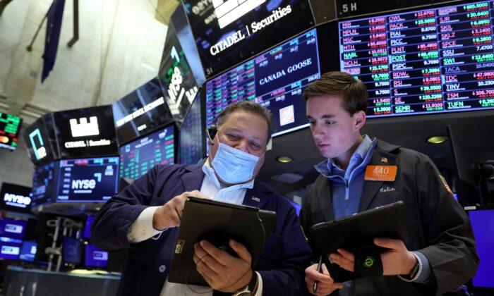Wall Street Pulls Back on Stocks, Treasury Yields Dip