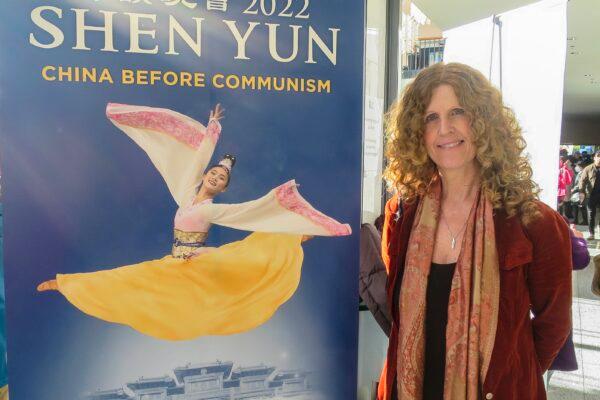 Myrna Mase at the Shen Yun Performing Arts performance at Queen Elizabeth Theatre, in Vancouver, on March 23, 2022. (Ryan Moffatt/The Epoch Times)