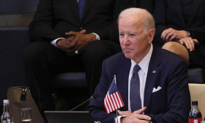 Biden Announces New Sanctions Against Russia, Aid to Ukraine