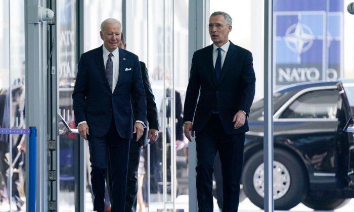 Biden Meets Stoltenberg and Leaders of B9 Countries in Poland