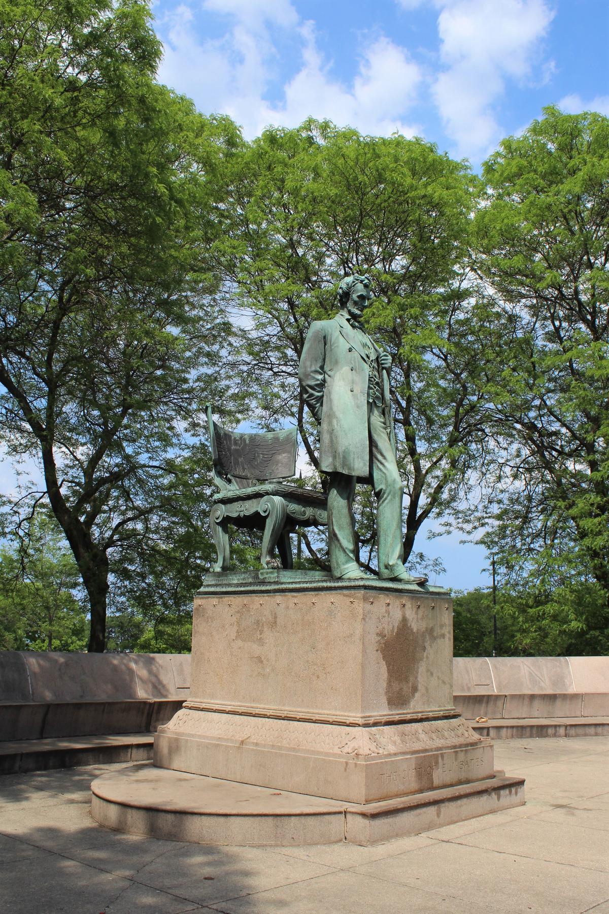 "Abraham Lincoln: The Man," Lincoln Park, Chicago, 1887, by Augustus Saint-Gardens. (Pamela Brick/Shutterstock)