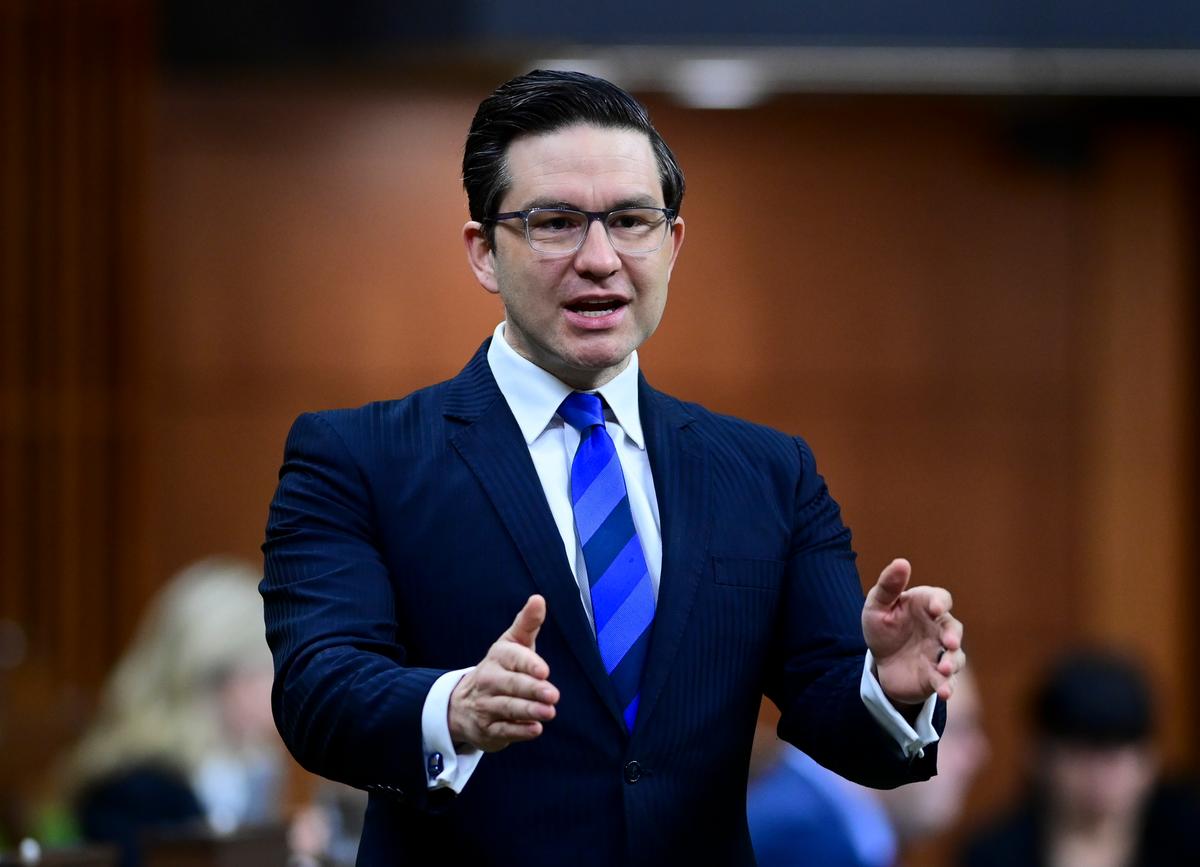 Poilievre Vows to Ban Oil Imports From 'Dirty Dictators' Within 5 Years If Elected Prime Minister