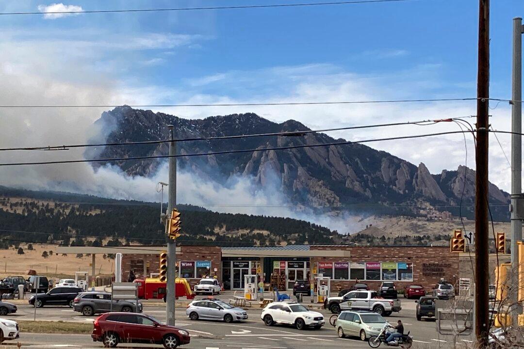 Officials Lift Most Evacuation Orders on Colorado Wildfire