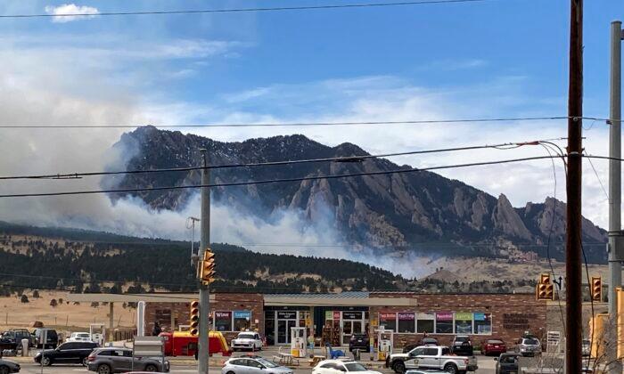 Officials Lift Most Evacuation Orders on Colorado Wildfire