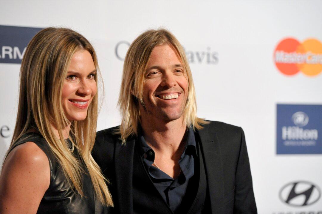Foo Fighters Drummer Taylor Hawkins Dead at 50