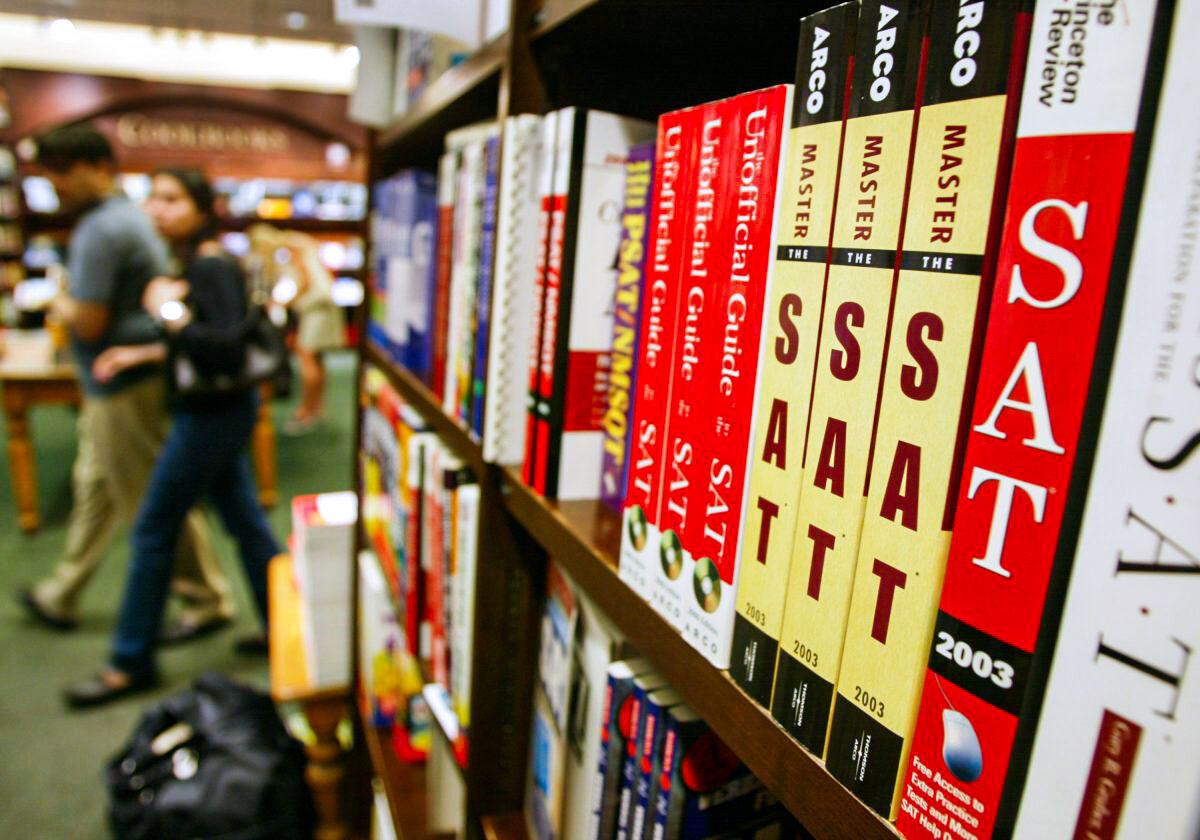 SAT test preparation books sit on a shelf at a Barnes and Noble store in New York on June 27, 2002. (Mario Tama/Getty Images)
