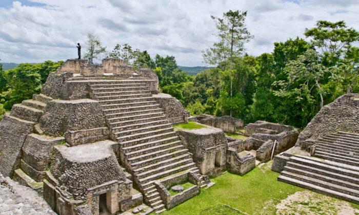 A Taste of Mayan Culture in Belize: Old Ruins and Ancient Cooking