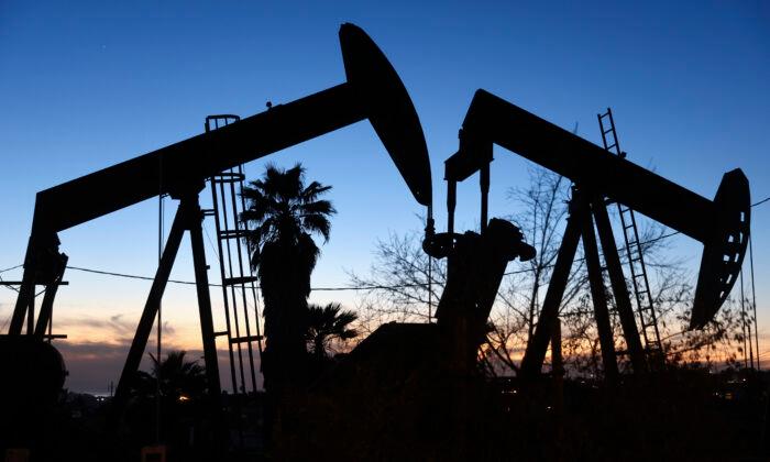 Los Angeles Looks to Ban Oil Drilling