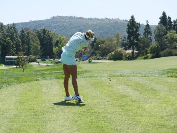 Lexi Thompson tees off at the #15 hole, during the final round of the JTBC Classic at Aviara Golf Club, in Carlsbad, Calif., on March 27, 2022. (Nhat Hoang/The Epoch Times)