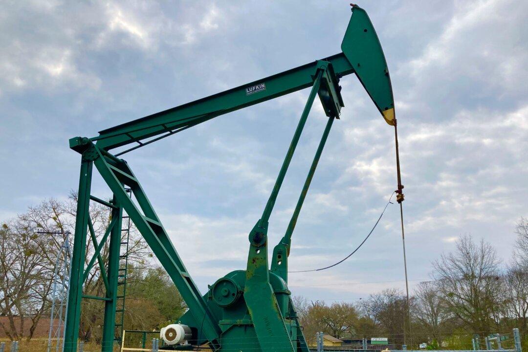 Texas Oil Can ‘Lead the Way’—But Will It Be Allowed To?